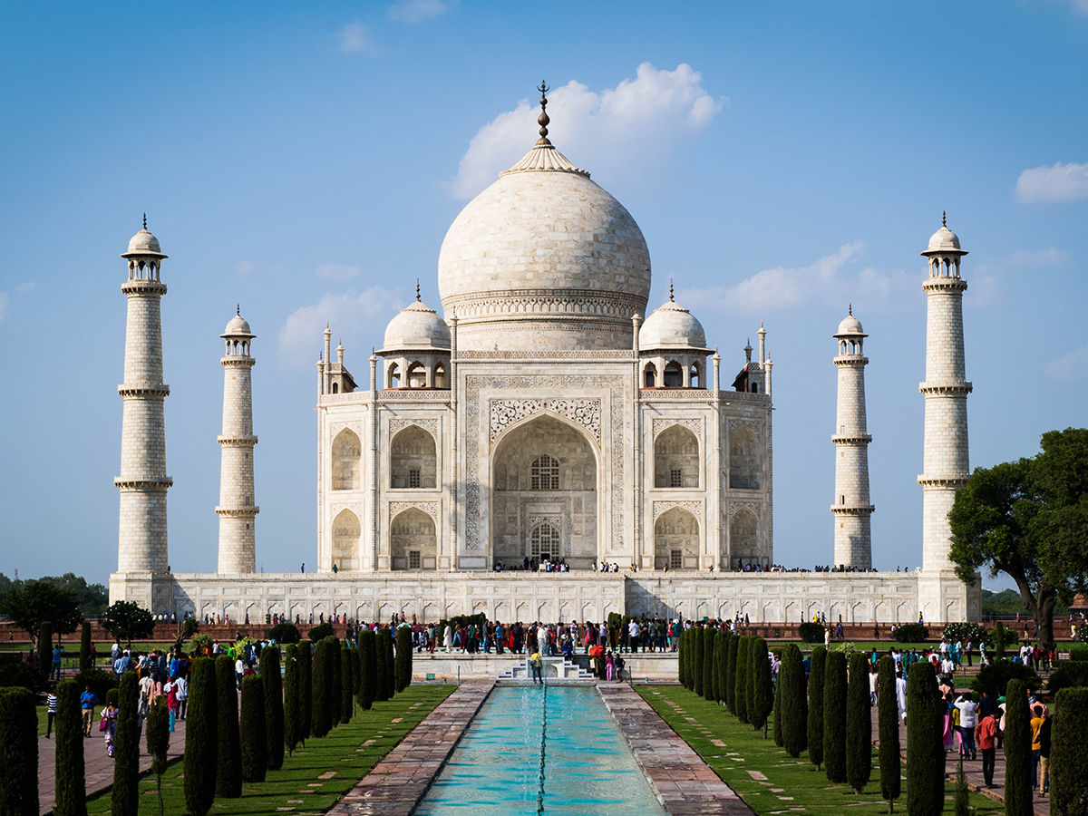 8 MOST VISITED MONUMENTS IS THE WORLD
