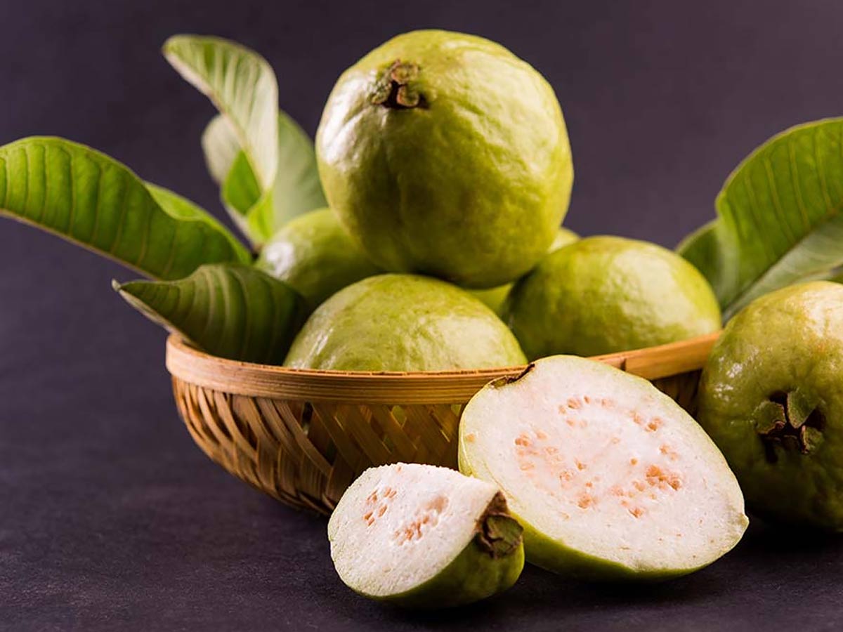 vitamin c fruits guava