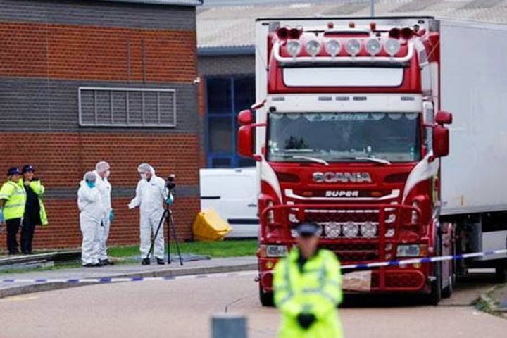 39 people died while splashing in minus 25 degrees cold