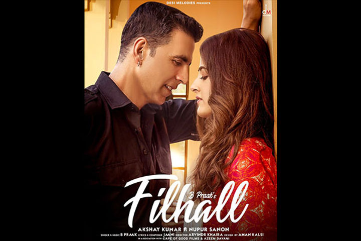 Poster of first music video of Akshay Kumar and Nupur Sanon released