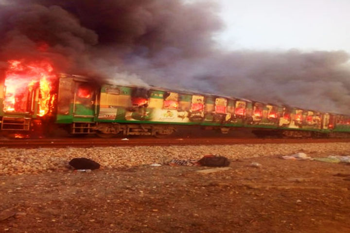 AC coach of Lucknow Mail coming from Lucknow to New Delhi caught fire