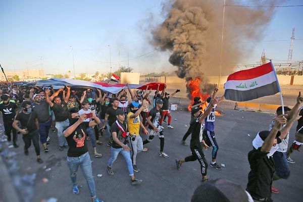 Anti-government protests continue in Iraq for a month