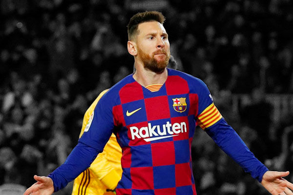 Lionel Messi scored a 34th hat-trick in the Spanish League, equaling Cristiano Ronaldo