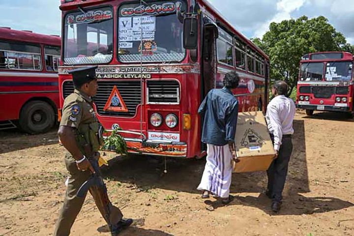  buses carrying minority Muslim voters in northwest Sri Lanka on Saturday