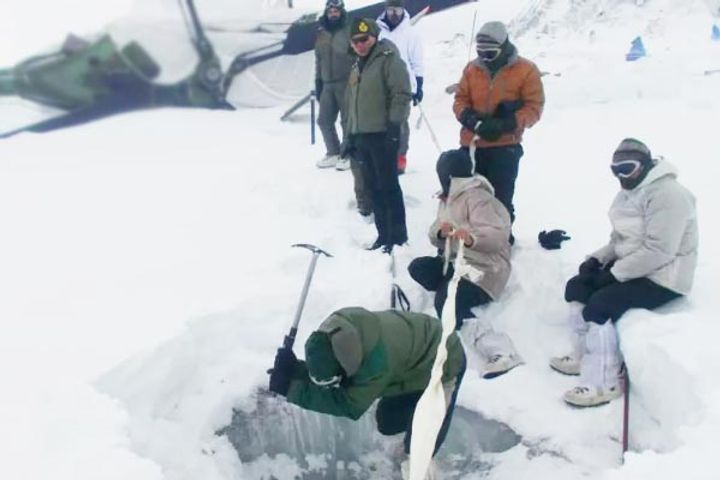 Army post in the Siachen Glacier has been hit by an avalanche