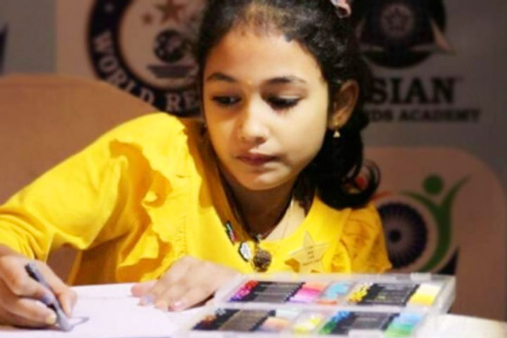 An 8-year-old Indian girl PDV Sahruda has set 2 worlds records