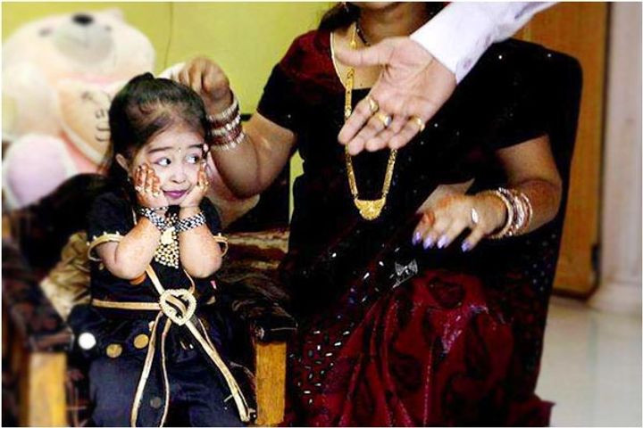 Burglars barged inside the home of the world's shortest woman Jyoti Amge 