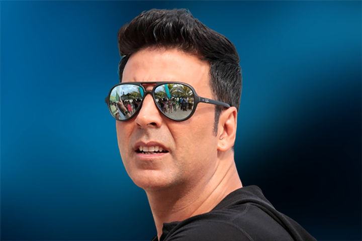 Akshay close to box office collection of 1,000 crores