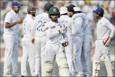 Bangladesh batsmen script an unwanted record in Eden Test