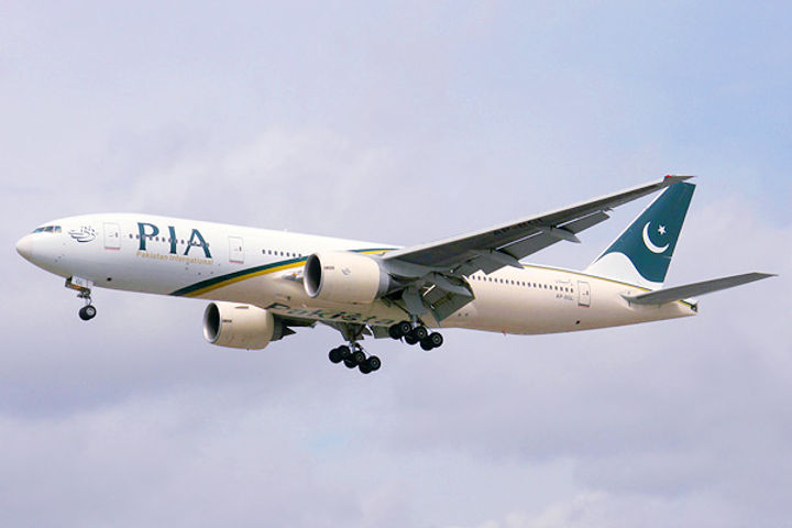 3 passengers had a simultaneous heart attack on a beach flight