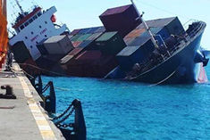 Hong Kong's water ship abducted, 18 Indians boarded