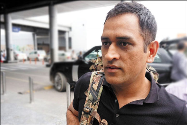 MS Dhoni's luggage swapped at Kolkata airport MS Dhoni's luggage swapped at Kolkata airport