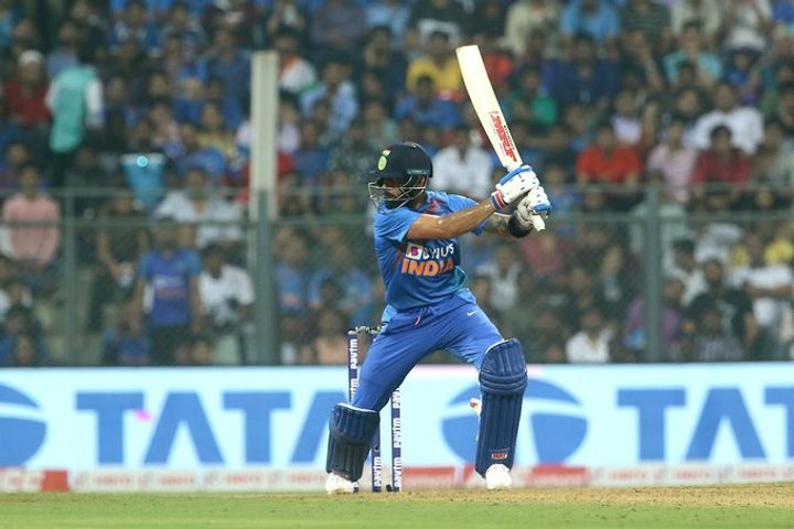 Kohli becomes first Indian to score 1000 T20I runs