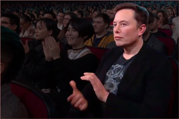 Multi-billionaire tech mogul Elon Musk arrived at The Game Awards.