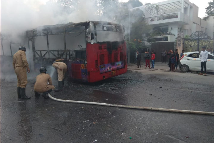  3 Buses set on fire in South Delhi