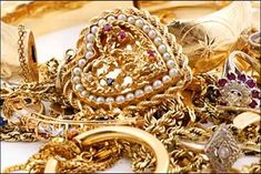 475 crores stolen from a London model luxurious bungalow