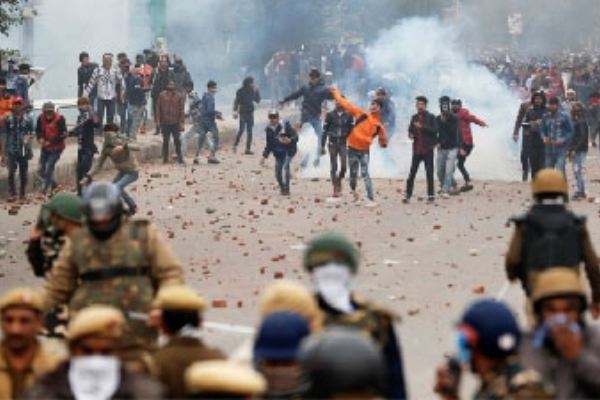 Violent demonstration in Seelampur