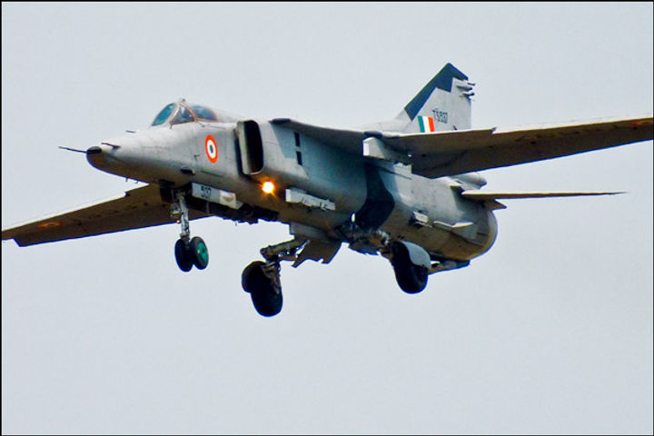 Kargil hero MiG 27 roars in the sky for one last time today