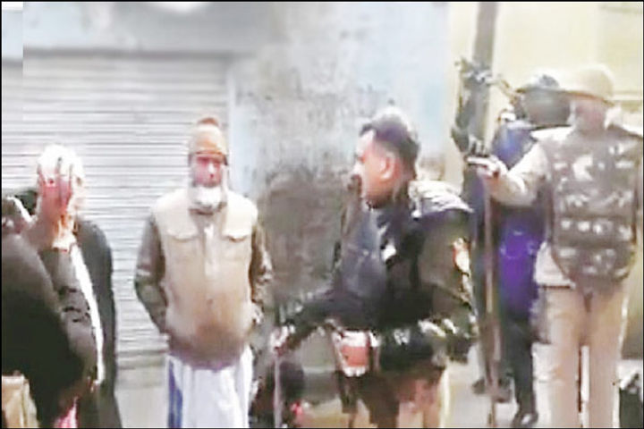 Police officer Akhilesh Narayan Singh is seen making communal statements in Meerut