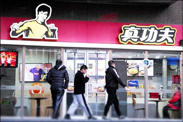 Bruce Lee  daughter sues fast food chain for millions for using star image