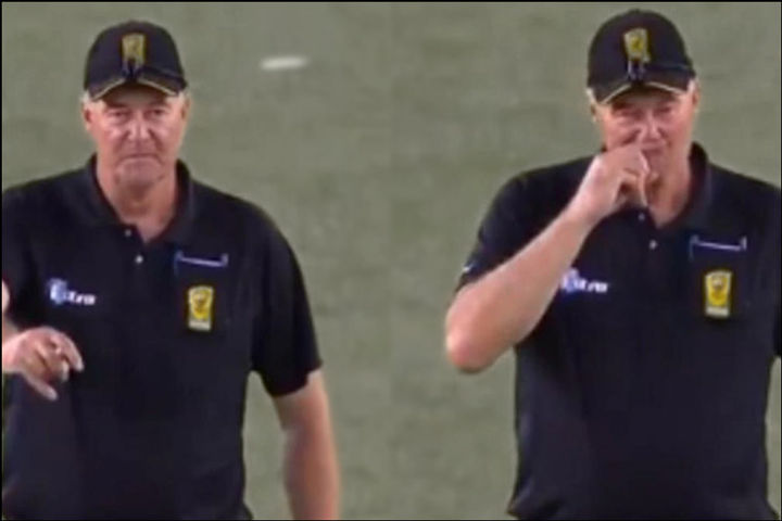 BBL Umpire raises finger after LBWappeal, ends up scratching nose