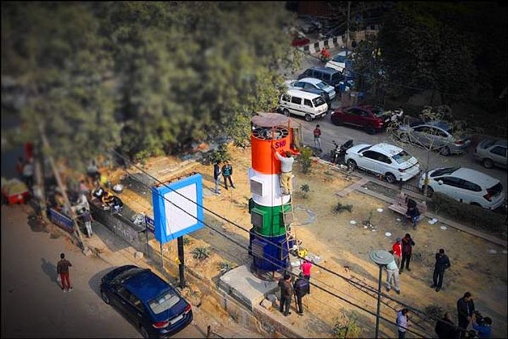 Delhi gets first smog tower to combat air pollution
