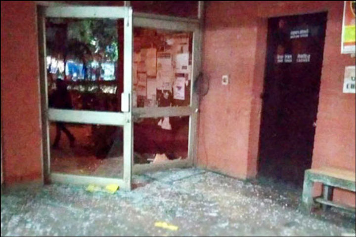 Teachers Attacked By Masked Men in JNU