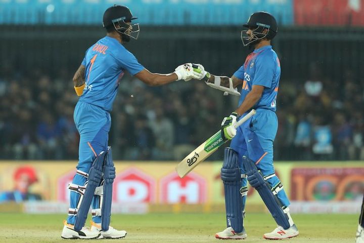 India beat Sri Lanka by 7 wickets