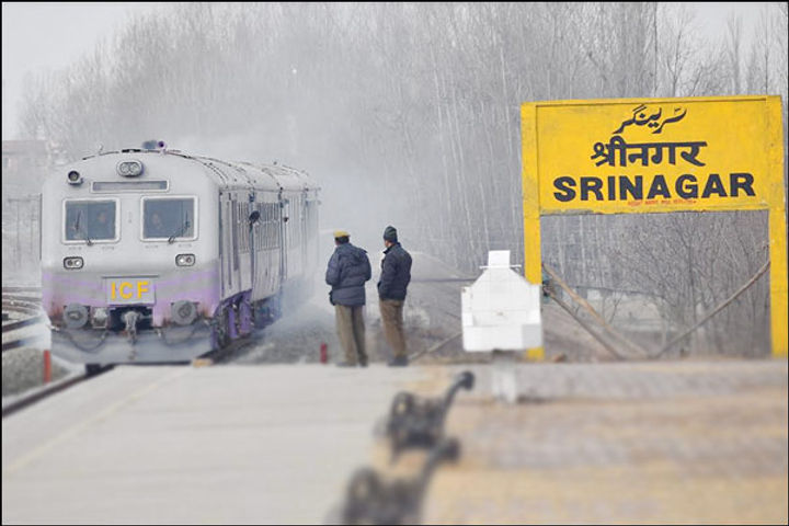 Kashmir to get connected with rest of India through rail by December 2021