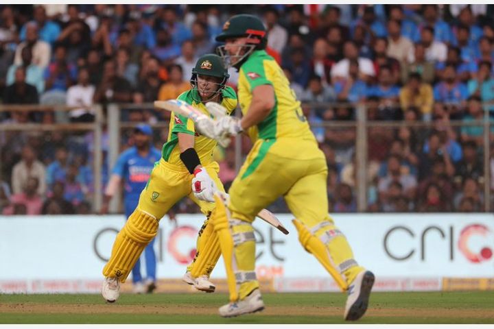 For the 1st time in ODI history Australia beat India by 10 wickets 