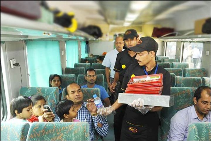 IRCTC fines contractor Rs1 lakh for selling stale food onJanshatabdi Express