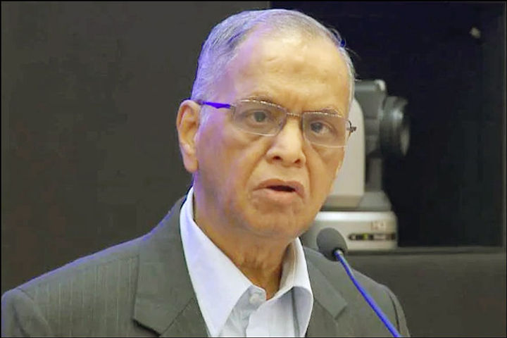 Not used to delays Infosys founder Narayan Murthy during his speech Jeff Bezos present