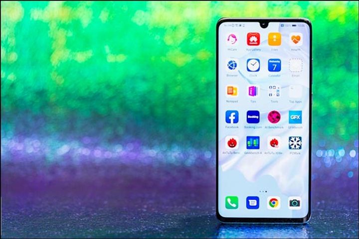 Huawei picks TomTom to replace Google Maps