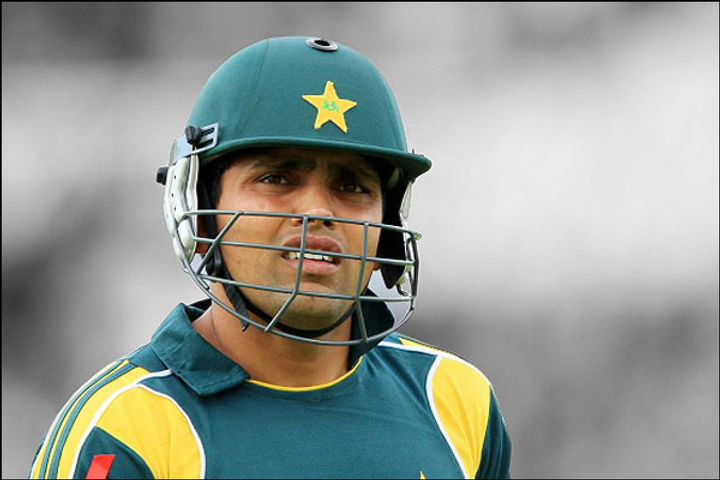 Should I go and perform in India or Australia to be considered Kamran Akmal slams selectors