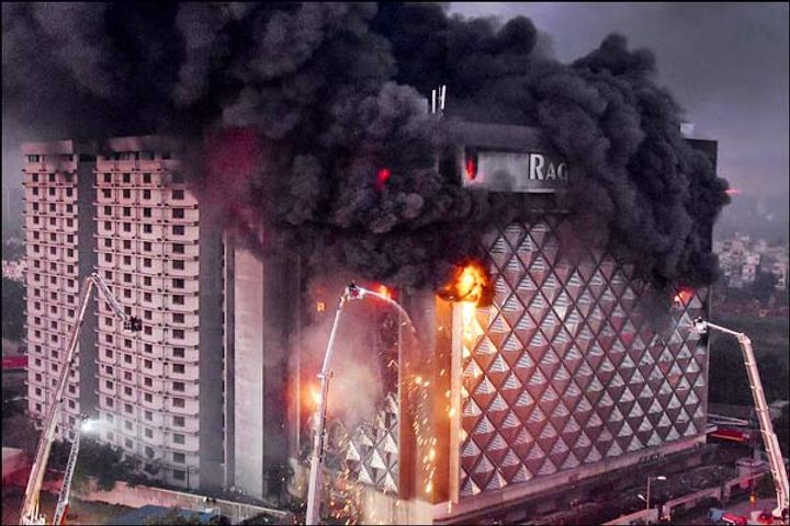 4-story building fire 300 crore ashes traders wept