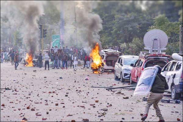 CAA-backed procession pelted stones, burnt police vehicles, curfew