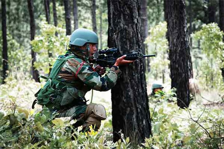 Encounter of army and militants continues in Tra lin Pulwama