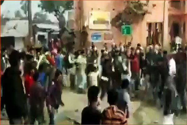  CAA supporters clash in Bihar Sitamarhi