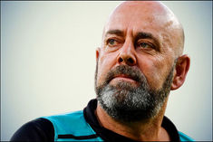 Former Aussie coach Darren Lehmann to have heart bypass surgery 