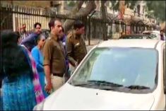 DCP who killed woman cop in Delhi kills self with same gun