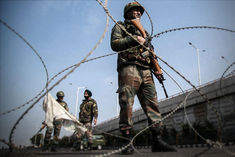 Internet closed in precautionary valley on the anniversary of Maqbool Bhat