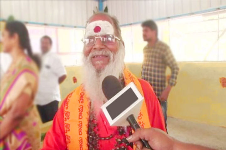 73 year old Beggar Donates Rs 8 Lakh To Temple In Vijayawada