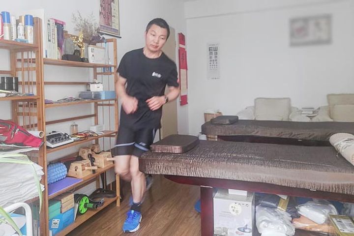 Man runs 66 km marathon in apartment as China fights coronavirus with exercise