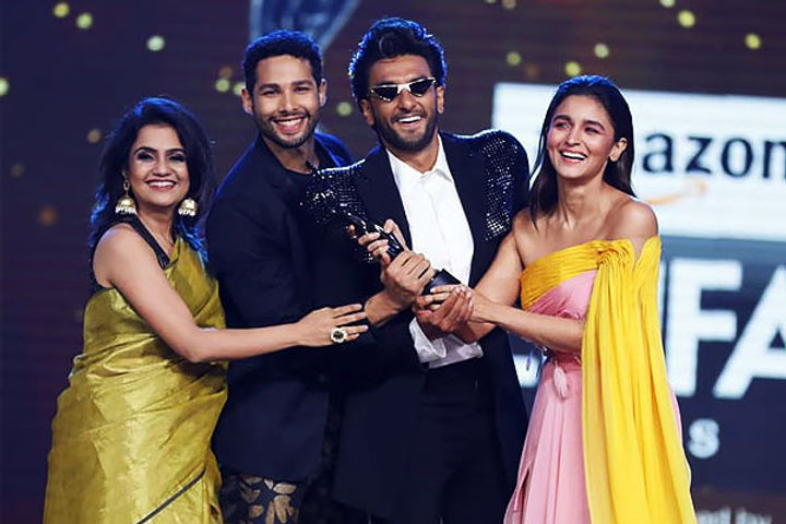 Ranveer Singh and Alia Bhatt starrer Gully Boy ruled Filmfare Awards 2020 