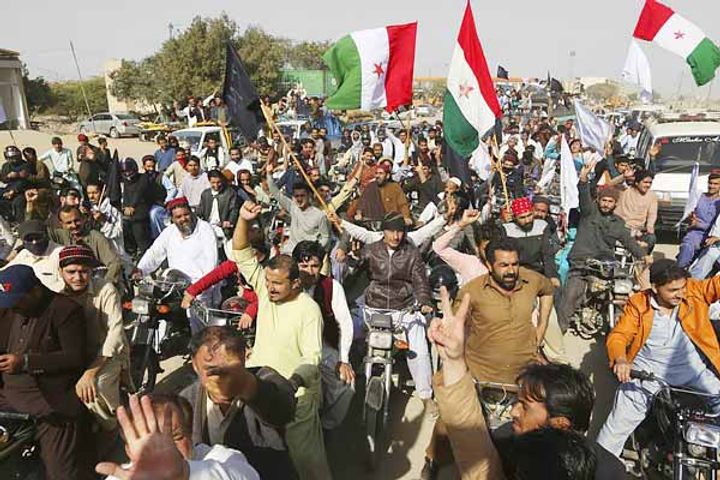 Pak judge takes a jibe at India while dropping case against Pashtun protestors