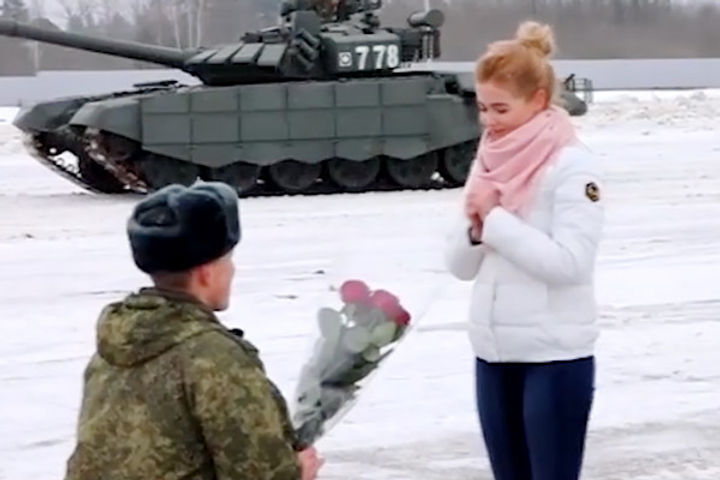 A lieutenant in the Russian army arranges 16 tanks into a heart shape at the Alyabino training groun