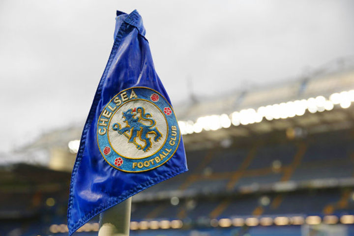 Chelsea ban group of Man United fans for homophobic chants