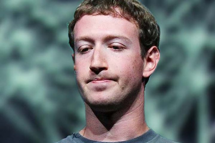 Facebook CEO Mark Zuckerberg Gets Staff to Blow Dry His Armpit Claims New Book