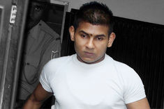  Vinay niggle staple pin to avoid hanging  caught in X-ray lie