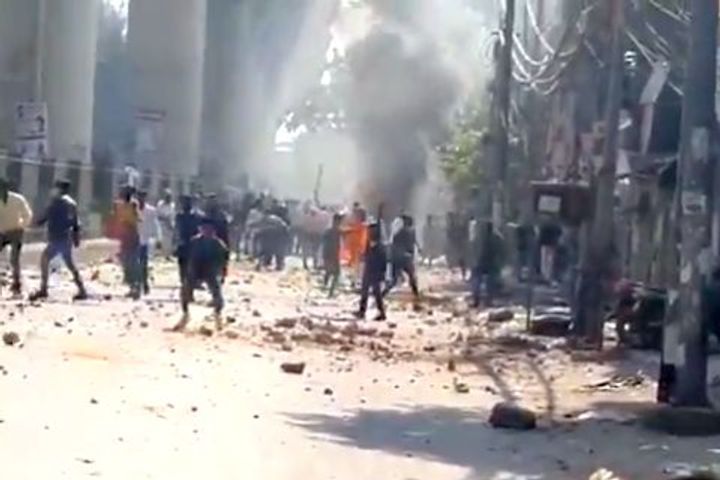 4 killed and DCP injured and cars shops petrol pump gutted as CAA protesters clash in Maujpur
